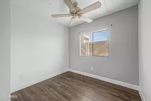 8595 N 71st Ave, Glendale, AZ 85301 - Photo 18