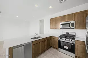 18732 W Maplewood Dr, Goodyear, AZ 85338 - Photo 10