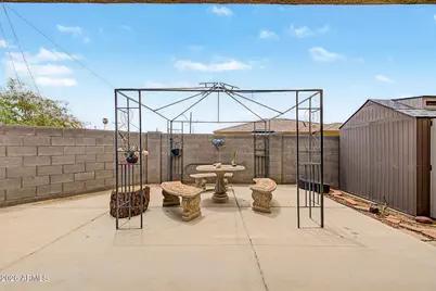 1939 E Encinas Lane, Phoenix, AZ 85040 - Photo 30