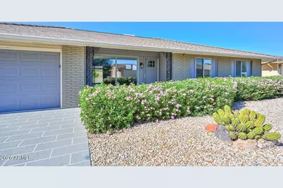 9301 W Glen Oaks Circle N, Sun City, AZ 85351 - Photo 2