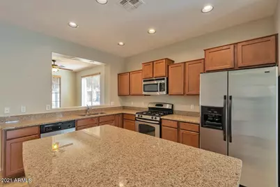 4063 E Cherry Hills Drive, Chandler, AZ 85249 - Photo 4