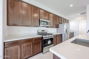 25076 N 77th Dr, Peoria, AZ 85383 - Photo 4