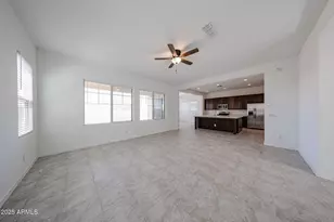 25076 N 77th Dr, Peoria, AZ 85383 - Photo 10