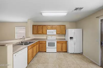 2282 E Meadow Chase Drive, San Tan Valley, AZ 85140 - Photo 10