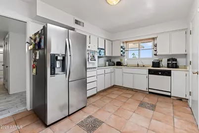 14434 N McPhee Drive, Sun City, AZ 85351 - Photo 10