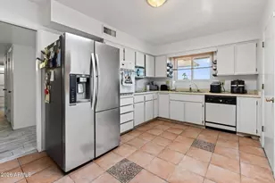 14434 N McPhee Dr, Sun City, AZ 85351 - Photo 10