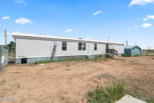 1460 W 8th St N, Saint Johns, AZ 85936 - Photo 2