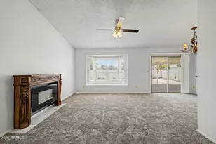 405 W Sandra Ter, Phoenix, AZ 85023 - Photo 4