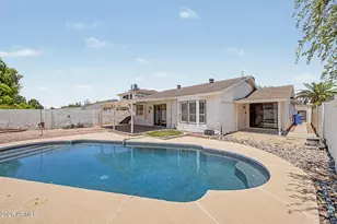 405 W Sandra Ter, Phoenix, AZ 85023 - Photo 12