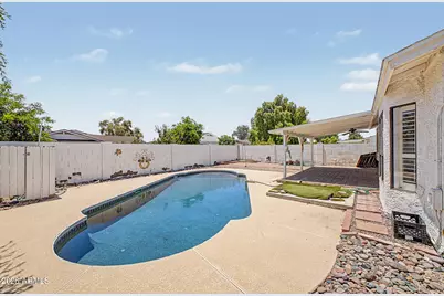 405 W Sandra Terrace, Phoenix, AZ 85023 - Photo 1