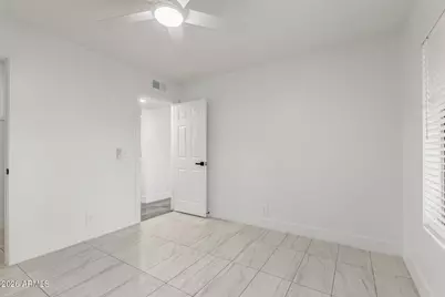 3418 W El Caminito Drive, Phoenix, AZ 85051 - Photo 20