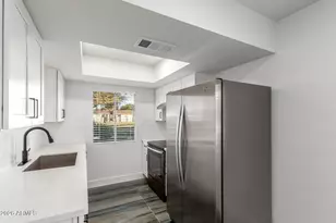 3418 W El Caminito Dr, Phoenix, AZ 85051 - Photo 10