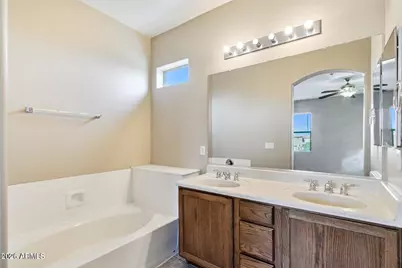 7401 W Tierra Buena Lane, Peoria, AZ 85382 - Photo 4