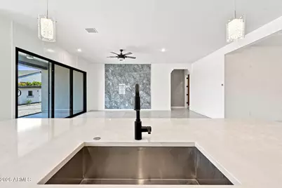 7527 N 84th Avenue, Glendale, AZ 85305 - Photo 14