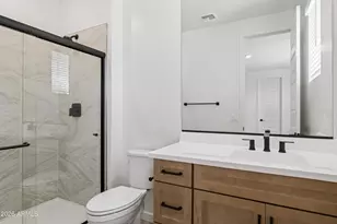 2327 N 29th St, Phoenix, AZ 85008 - Photo 32