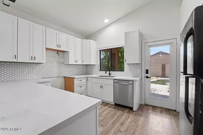8927 W Shaw Butte Drive, Peoria, AZ 85345 - Photo 10