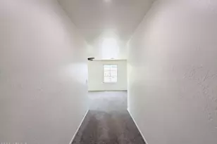 7730 W Giles Rd, Phoenix, AZ 85035 - Photo 16