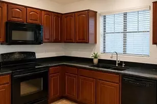 21926 N 103rd Ln, Peoria, AZ 85383 - Photo 6