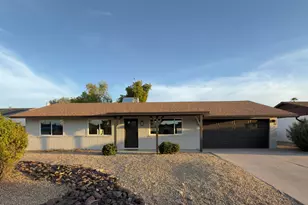 2833 E Sierra St, Phoenix, AZ 85028 - Photo 2