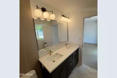 2833 E Sierra Street, Phoenix, AZ 85028 - Photo 8