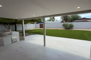 2833 E Sierra St, Phoenix, AZ 85028 - Photo 14