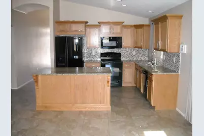 37012 W Leonessa Avenue, Maricopa, AZ 85138 - Photo 2