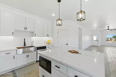 647 W Dewey Avenue, Coolidge, AZ 85128 - Photo 8