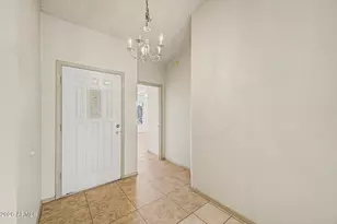 818 W Oraibi Dr, Phoenix, AZ 85027 - Photo 4