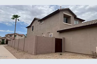 43339 W Rio Bravo Drive, Maricopa, AZ 85138 - Photo 2