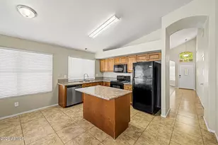 2424 N 125th Dr, Avondale, AZ 85392 - Photo 8
