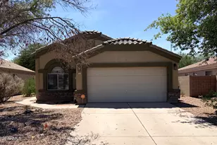 2071 N Pine Pl, Casa Grande, AZ 85122 - Photo 1