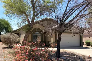 2071 N Pine Pl, Casa Grande, AZ 85122 - Photo 2