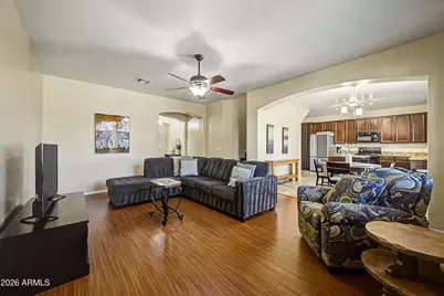 2101 E Sunland Avenue, Phoenix, AZ 85040 - Photo 2
