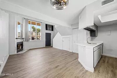 4240 N Longview Avenue #9, Phoenix, AZ 85014 - Photo 6