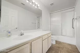2031 E Parkside Ln, Phoenix, AZ 85024 - Photo 26