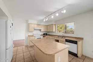 2031 E Parkside Ln, Phoenix, AZ 85024 - Photo 14
