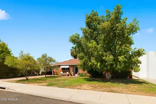 3008 N 24th Pl, Phoenix, AZ 85016 - Photo 4