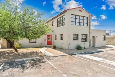 3949 E Earll Drive #Apt 14, Phoenix, AZ 85018 - Photo 2