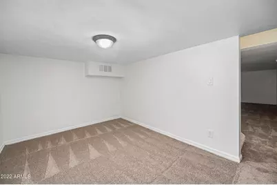 3949 E Earll Drive #Apt 14, Phoenix, AZ 85018 - Photo 22