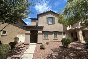952 S Hawk Ln, Gilbert, AZ 85296 - Photo 1