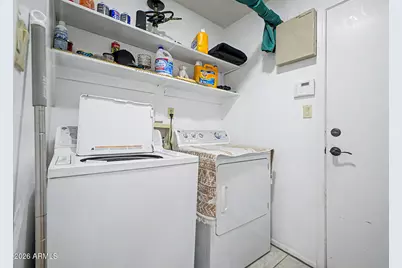 3933 W Saguaro Park Lane, Glendale, AZ 85310 - Photo 32