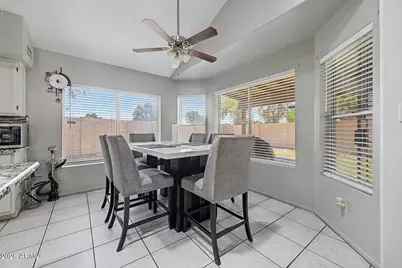 3933 W Saguaro Park Lane, Glendale, AZ 85310 - Photo 10
