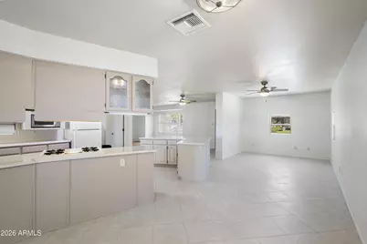 5742 N 12th Place, Phoenix, AZ 85014 - Photo 4