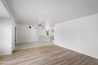 5742 N 12th Place, Phoenix, AZ 85014 - Photo 8