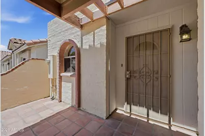 2630 E Roma Avenue, Phoenix, AZ 85016 - Photo 2