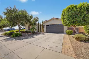 2769 E Rakestraw Ln, Gilbert, AZ 85298 - Photo 2