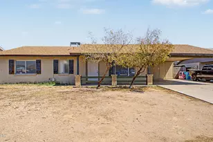 7506 W Turney Ave, Phoenix, AZ 85033 - Photo 1