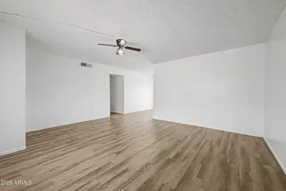7506 W Turney Avenue, Phoenix, AZ 85033 - Photo 8