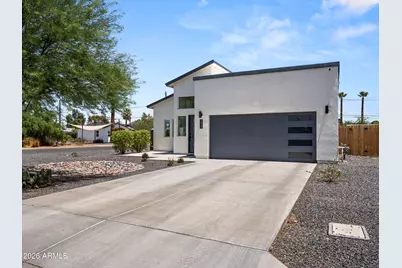 2345 N 28th Place, Phoenix, AZ 85008 - Photo 2