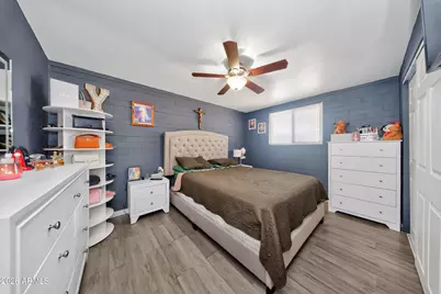 6446 W Piccadilly Road, Phoenix, AZ 85033 - Photo 6